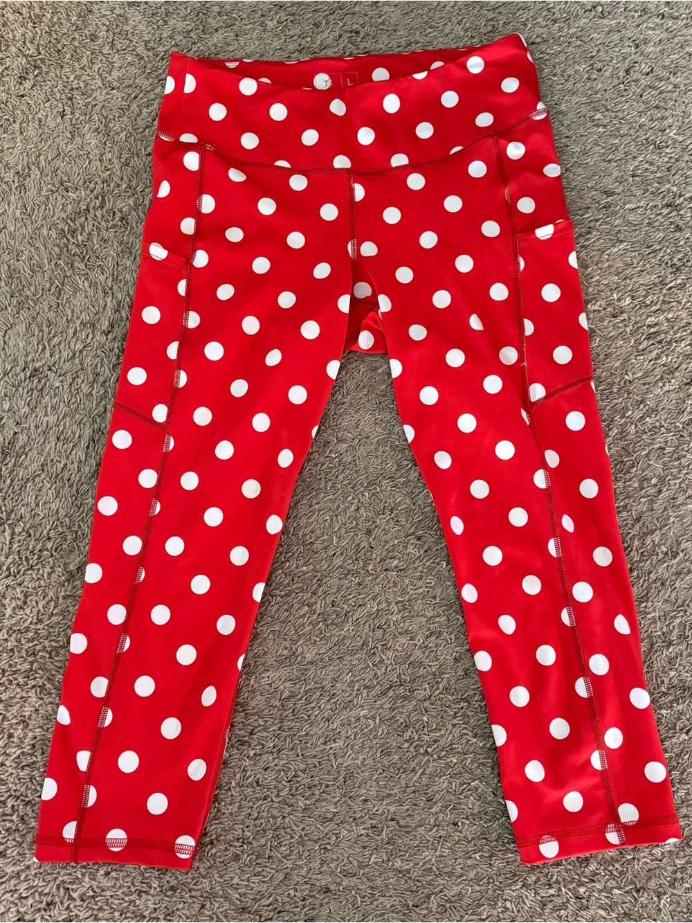 Sparkle Athletic Crop Capri Leggings Size L Red Polka Dot Minnie Mouse - Retired